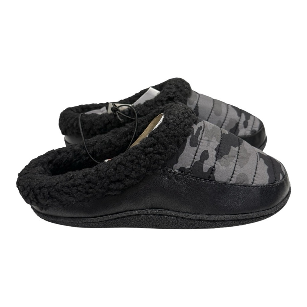 Joe Fresh Black and Gray Camo Slippers Size 6